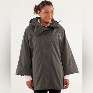 Lululemon peak to peak poncho m/l